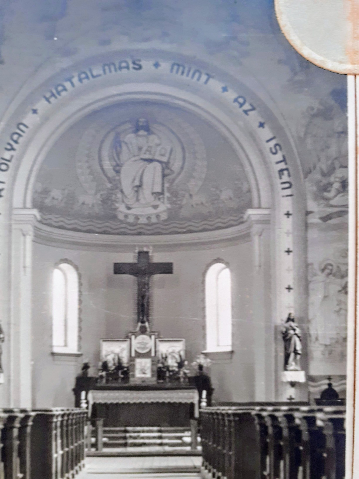 Az 1933 évi restaurálás utáni oltár